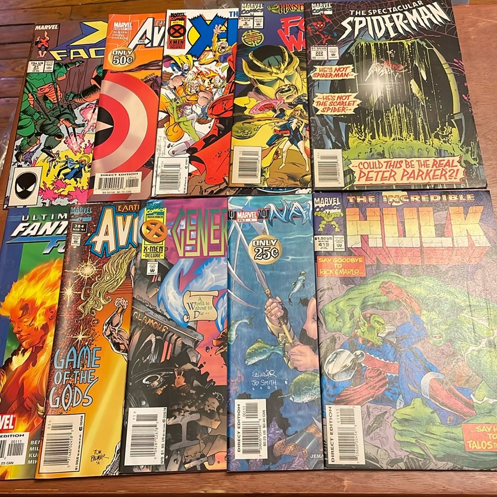 10 assorted Marvel comic books
